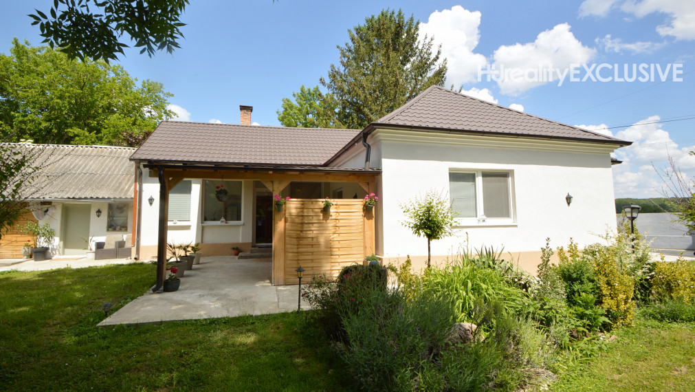 Predaj rodinného domu obklopený prírodou, 1 810 m2 pozemok, Dunasziget