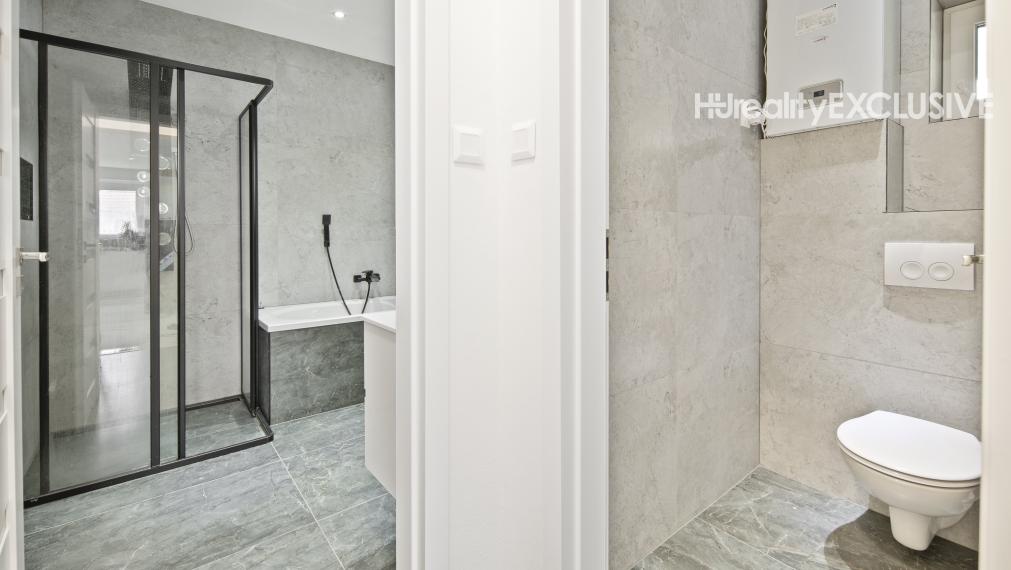 Predaj 4i domu s 1 800 m2 pozemkom v blízkosti centra Mosonmagyaróvár