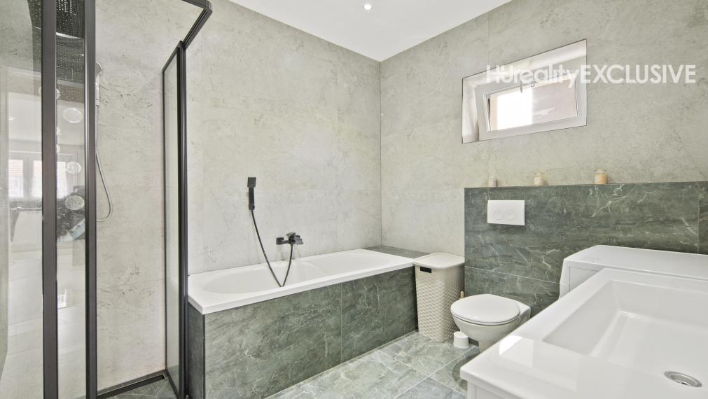 Predaj 4i domu s 1 800 m2 pozemkom v blízkosti centra Mosonmagyaróvár