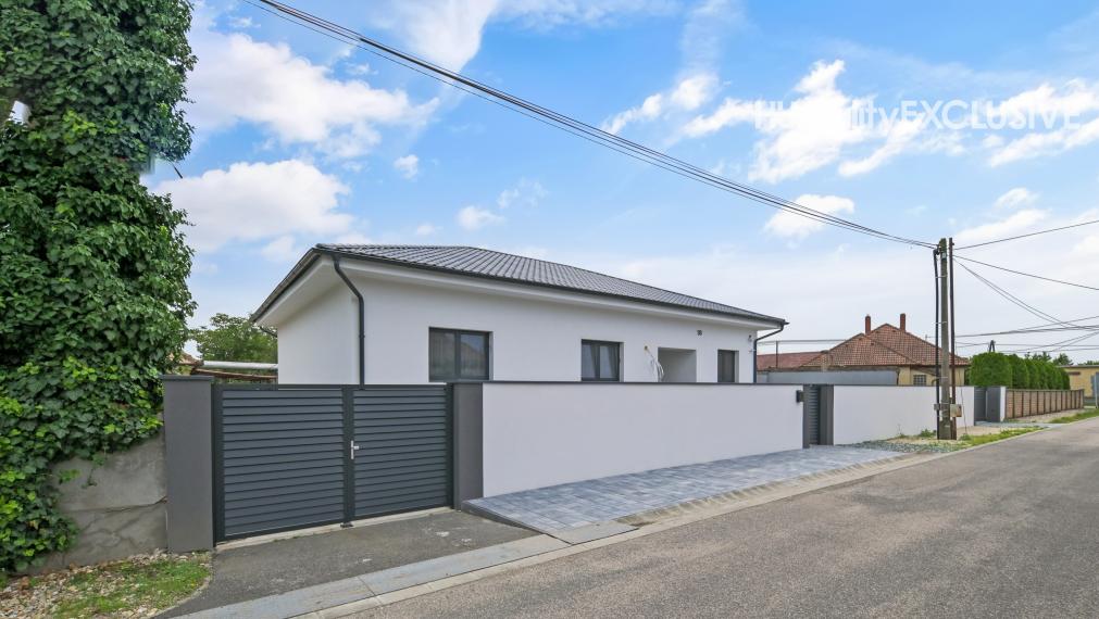 Predaj 4i domu s 1 800 m2 pozemkom v blízkosti centra Mosonmagyaróvár