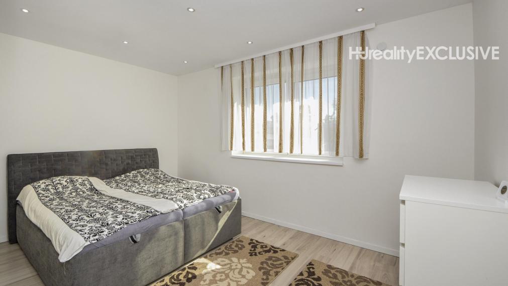 Predaj 4i domu s 1 800 m2 pozemkom v blízkosti centra Mosonmagyaróvár