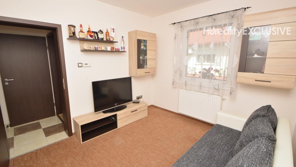 Predaj 3i domu s garážou a letnou kuchyňou, Mosonmagyaróvár