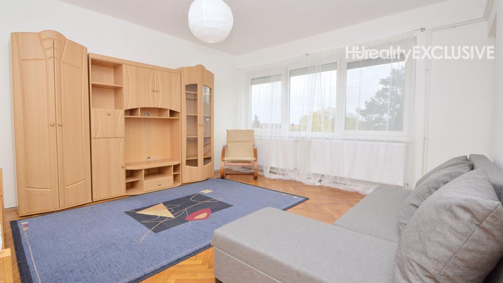 Predaj priestranného 2i bytu s balkónom a pivnicou, Bezenye - Paprét