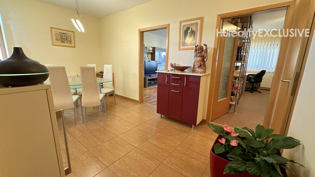 Predaj nadštandartný 5i byt s balkónom, Mosonmagyaróvár