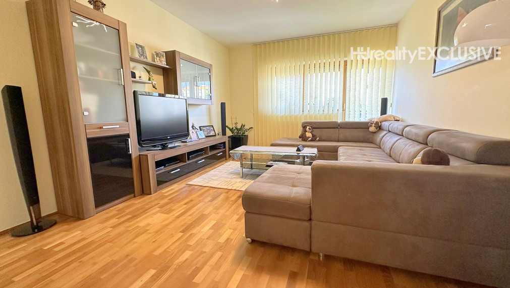 Predaj nadštandartný 5i byt s balkónom, Mosonmagyaróvár