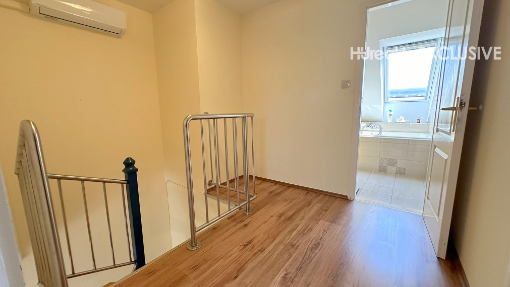 Predaj nadštandartný 5i byt s balkónom, Mosonmagyaróvár