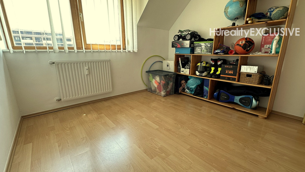 Predaj nadštandartný 5i byt s balkónom, Mosonmagyaróvár