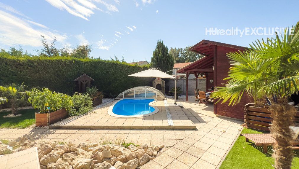 Predaj 5i luxusného domu s bazénom, Mosonmagyaróvár