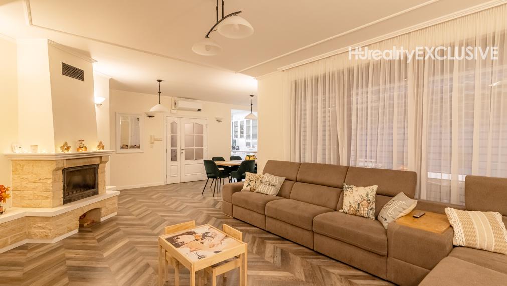 Predaj 5i luxusného domu s bazénom, Mosonmagyaróvár