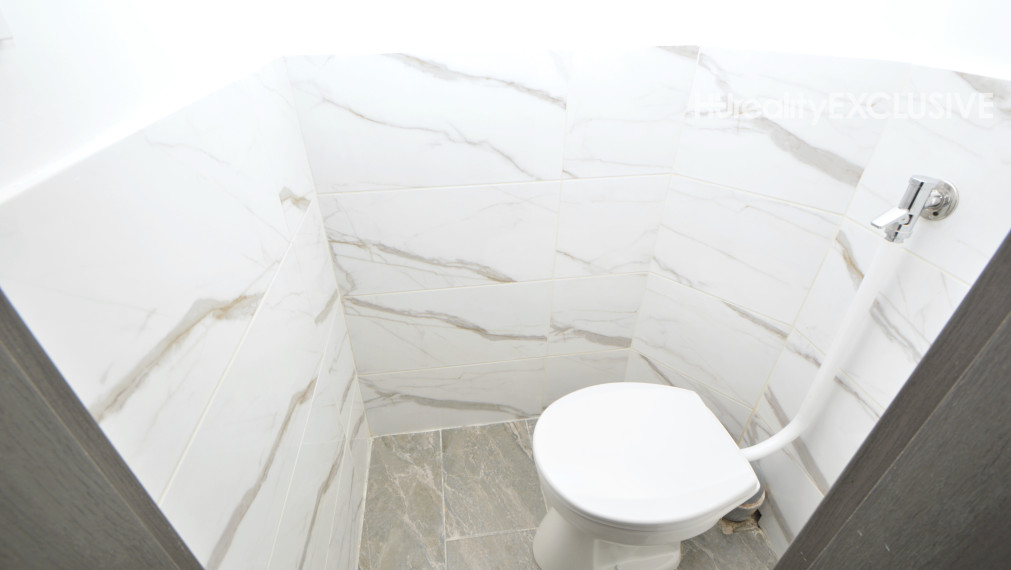 Predaj 3i byt s 260 m2 pozemkom, garážou a pivnicou, Bezenye