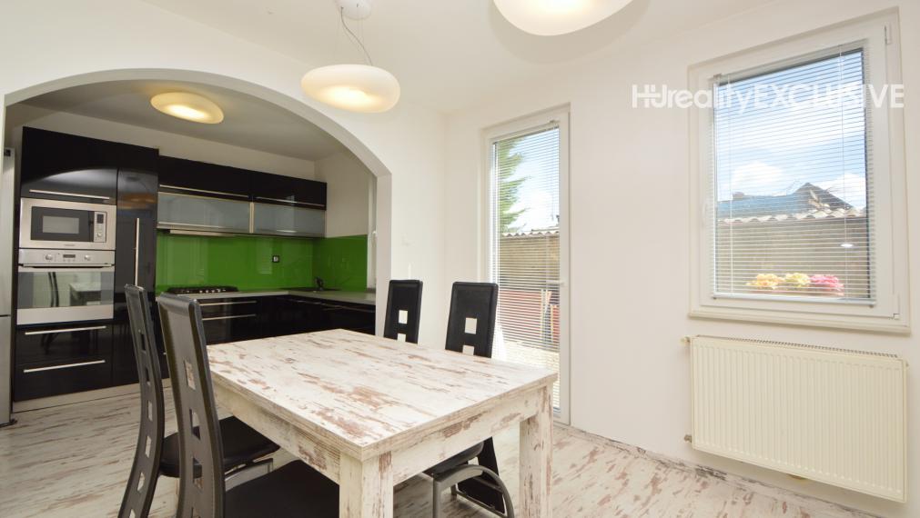 Na predaj zariadený 4i rodinný dom s garážou a záhradou – Mosonmagyaróvár