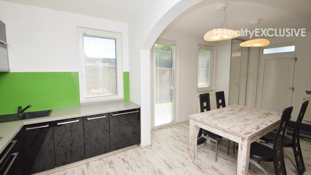 Na predaj zariadený 4i rodinný dom s garážou a záhradou – Mosonmagyaróvár