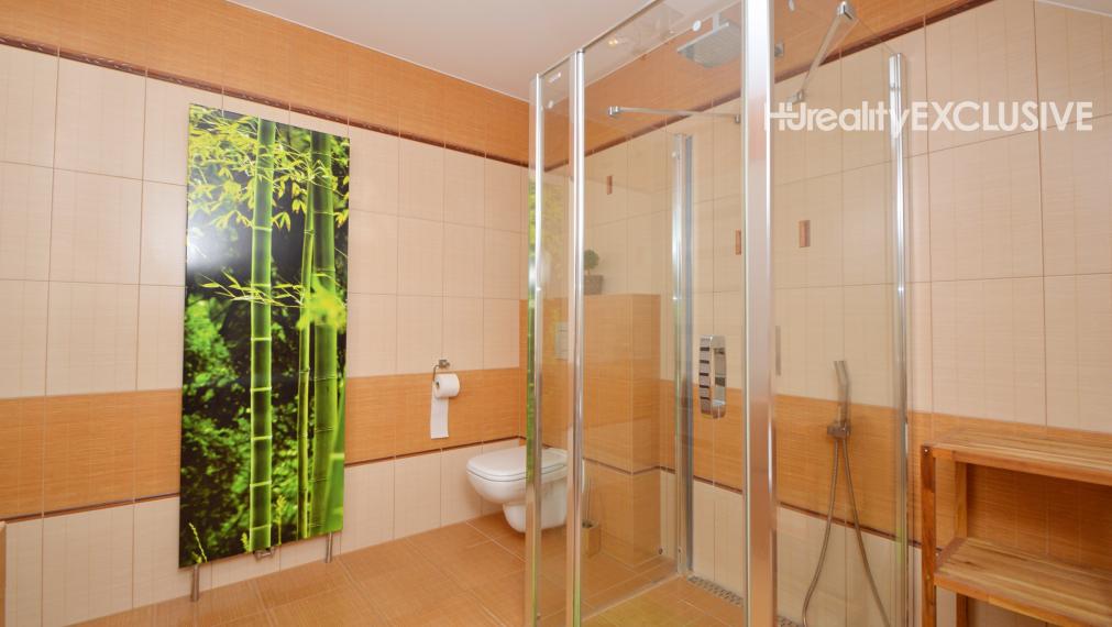 Na predaj zariadený 4i rodinný dom s garážou a záhradou – Mosonmagyaróvár