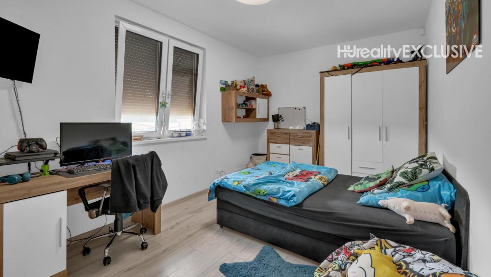 Na predaj exkluzívny rodinný dom s bazénom v obci Máriakálnok