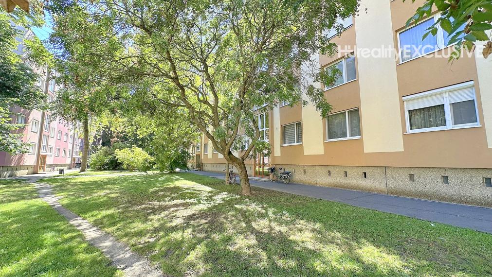 Predaj 3i byt s výhľadom do parku, 64 m2, balkón, Mosonmagyaróvár