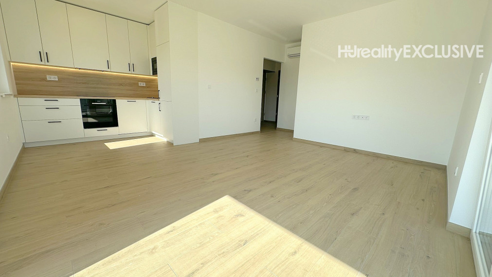 Predaj úplne nový 2i byt s 9,06 m2 balkonóm, dve parkovacie miesta, Mosonmagyaróvár