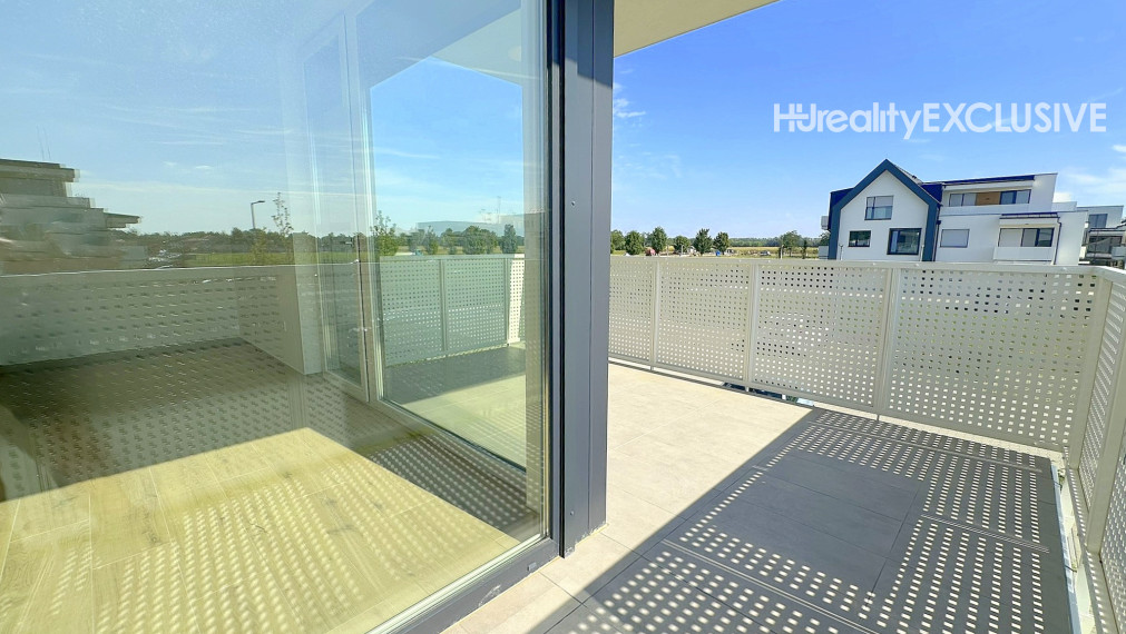 Predaj úplne nový 2i byt s 9,06 m2 balkonóm, dve parkovacie miesta, Mosonmagyaróvár