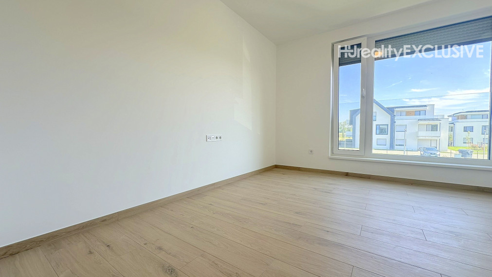 Predaj úplne nový 2i byt s 9,06 m2 balkonóm, dve parkovacie miesta, Mosonmagyaróvár