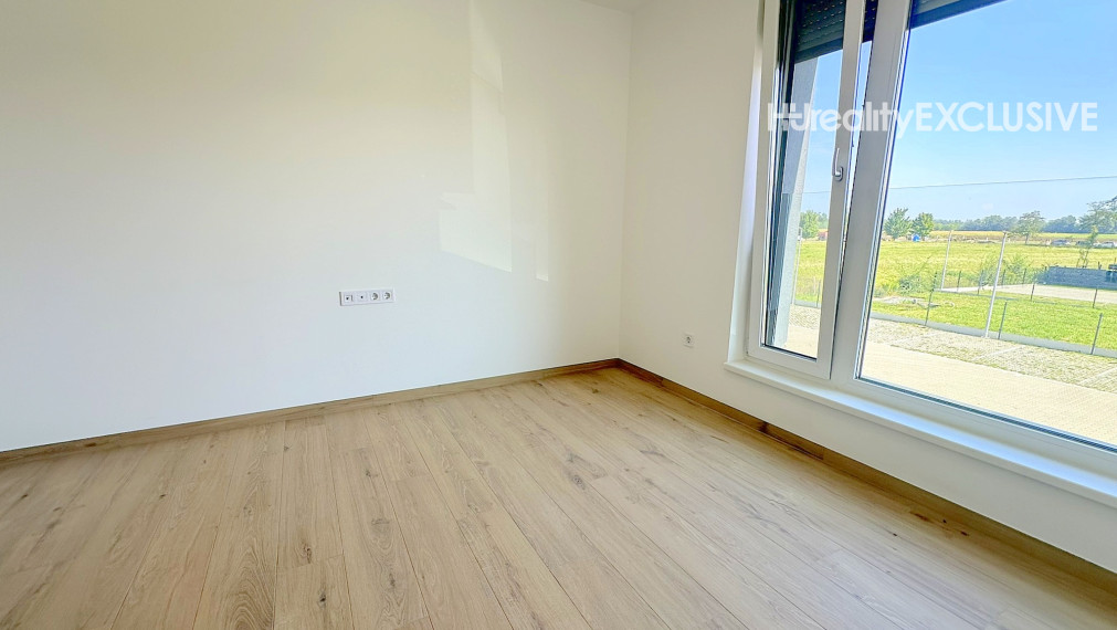 Predaj úplne nový 2i byt s 9,06 m2 balkonóm, dve parkovacie miesta, Mosonmagyaróvár