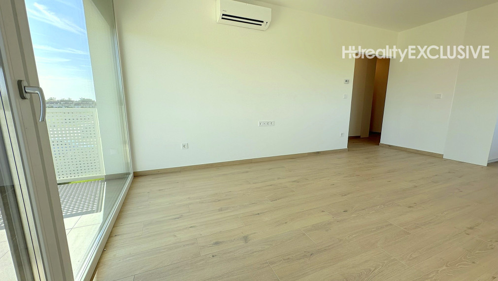 Predaj úplne nový 2i byt s 6,09 m2 balkonóm, dve parkovacie miesta, Mosonmagyaróvár