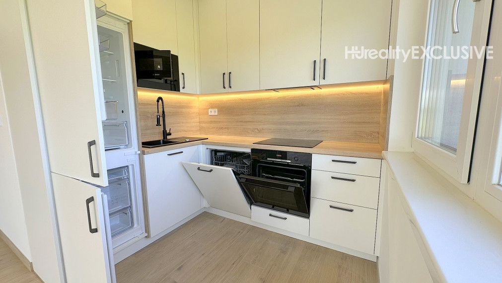 Predaj úplne nový 2i byt s 6,09 m2 balkonóm, dve parkovacie miesta, Mosonmagyaróvár