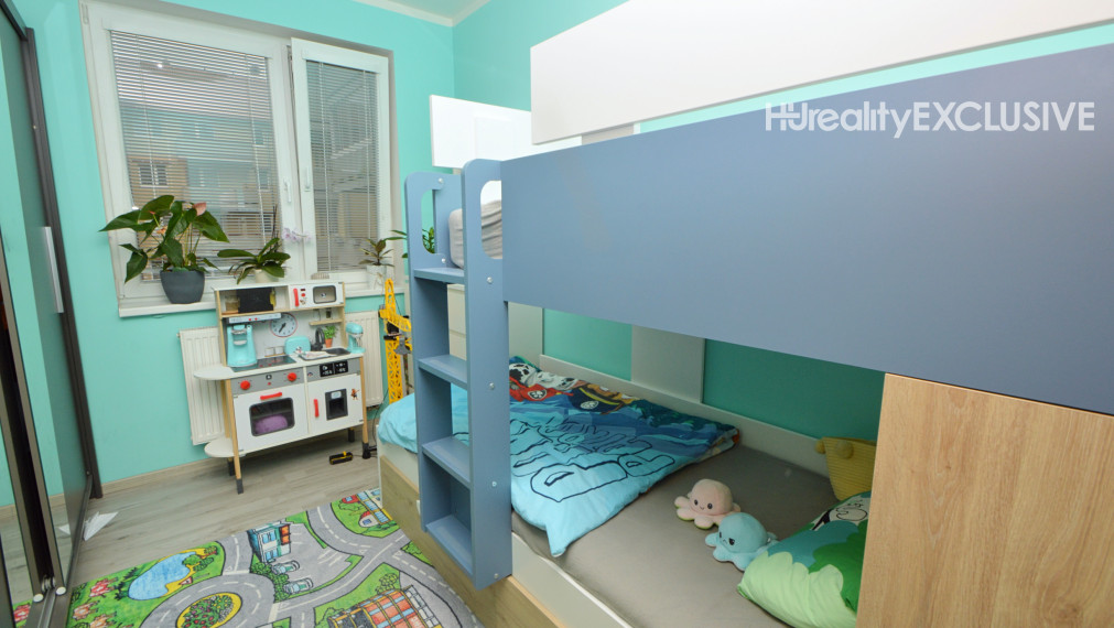 Predaj priestranný 3i byt s 5 m2 balkónom, Rajka