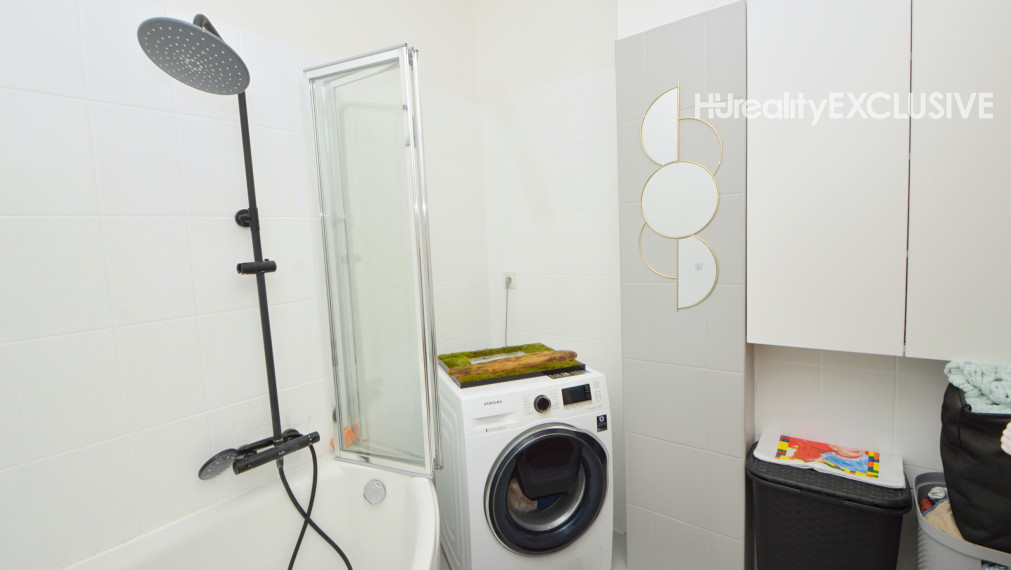 Predaj priestranný 3i byt s 5 m2 balkónom, Rajka