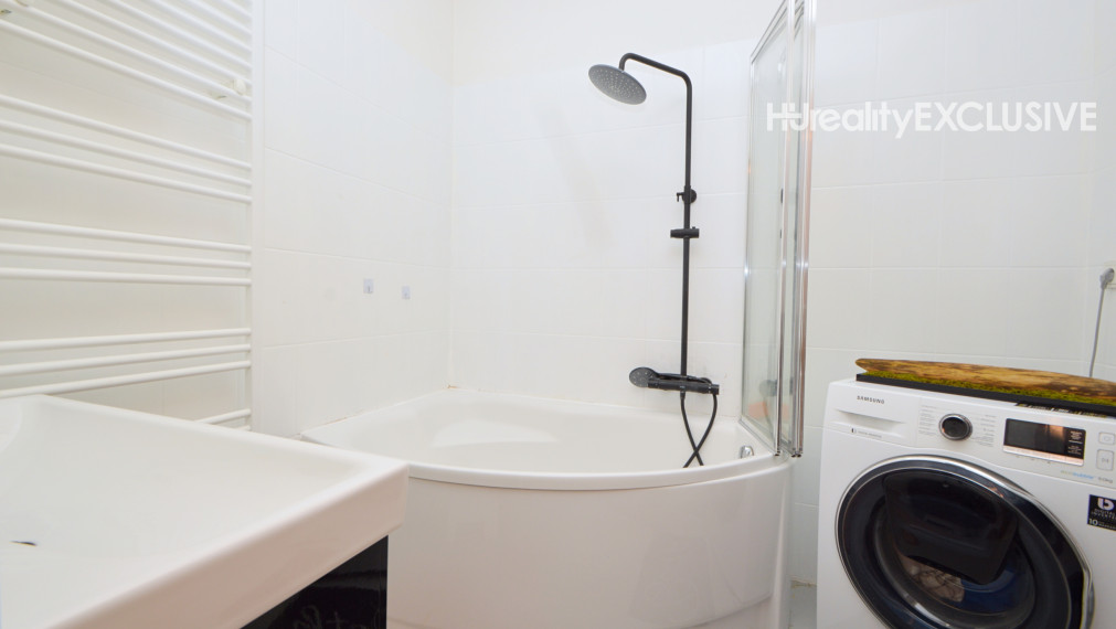 Predaj priestranný 3i byt s 5 m2 balkónom, Rajka