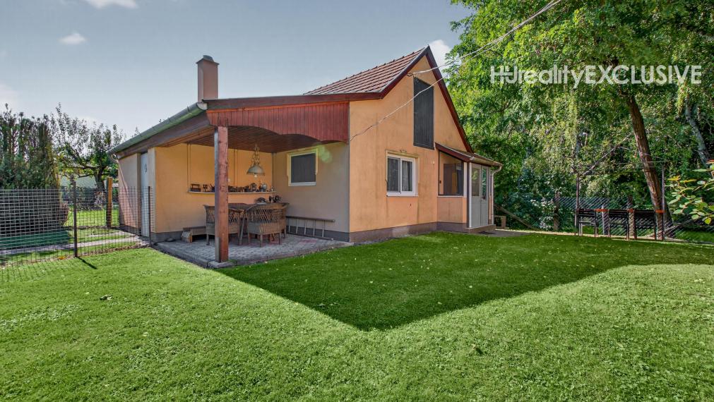 EXKLUZÍVNE NA PREDAJ DOM PRI DUNAJI– PRIAMY PRÍSTUP K VODE, DVA APARTMÁNY, VÝNIMOČNÁ POLOHA