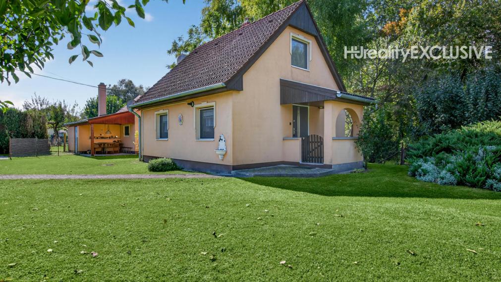 EXKLUZÍVNE NA PREDAJ DOM PRI DUNAJI– PRIAMY PRÍSTUP K VODE, DVA APARTMÁNY, VÝNIMOČNÁ POLOHA