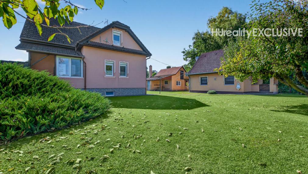 EXKLUZÍVNE NA PREDAJ DOM PRI DUNAJI– PRIAMY PRÍSTUP K VODE, DVA APARTMÁNY, VÝNIMOČNÁ POLOHA