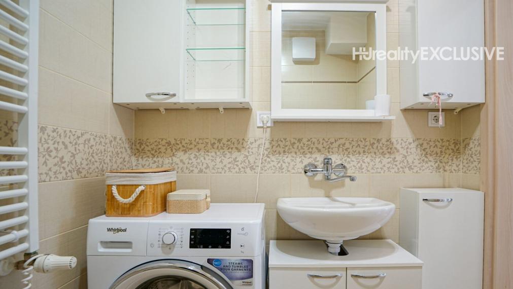 Predaj 3i byt s balkónom v uzatvorenom areáli, Viladomy, Rajka