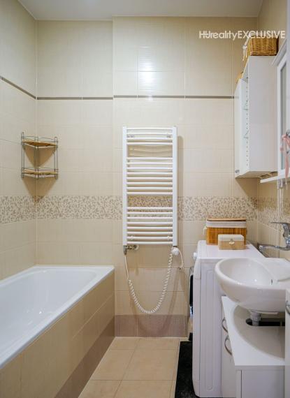 Predaj 3i byt s balkónom v uzatvorenom areáli, Viladomy, Rajka