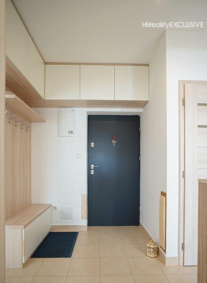 Predaj 3i byt s balkónom v uzatvorenom areáli, Viladomy, Rajka