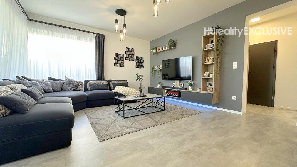 Predaj priestranný 4i RD, garáž, zimná záhrada, pozemok 513 m2, Mosonmagyaróvár