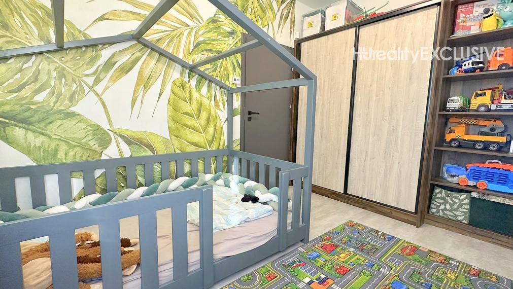 Predaj priestranný 4i RD, garáž, zimná záhrada, pozemok 513 m2, Mosonmagyaróvár