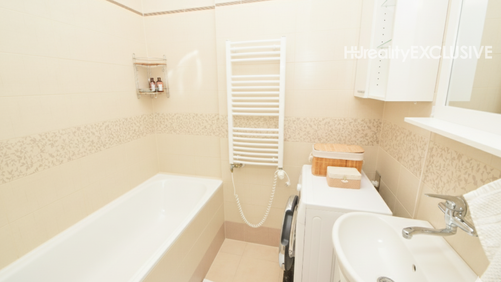 Predaj 3i byt s balkónom v uzatvorenom areáli, Viladomy, Rajka