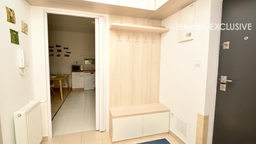 Predaj 3i byt s balkónom v uzatvorenom areáli, Viladomy, Rajka