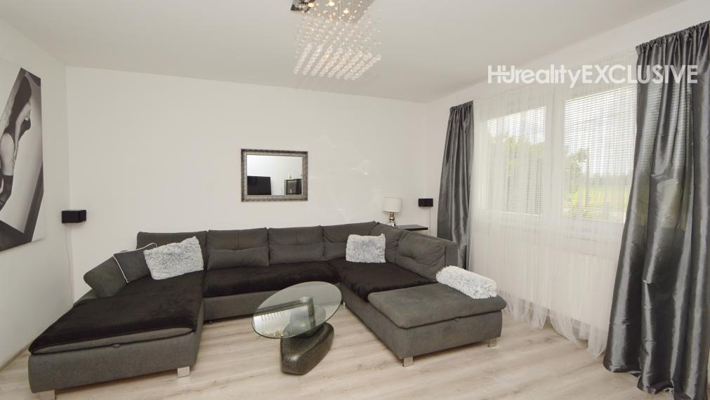 Predaj priestranný 5i rodinný dom s 1483 m2 pozemkom, pivnica, garáž, Dunakiliti