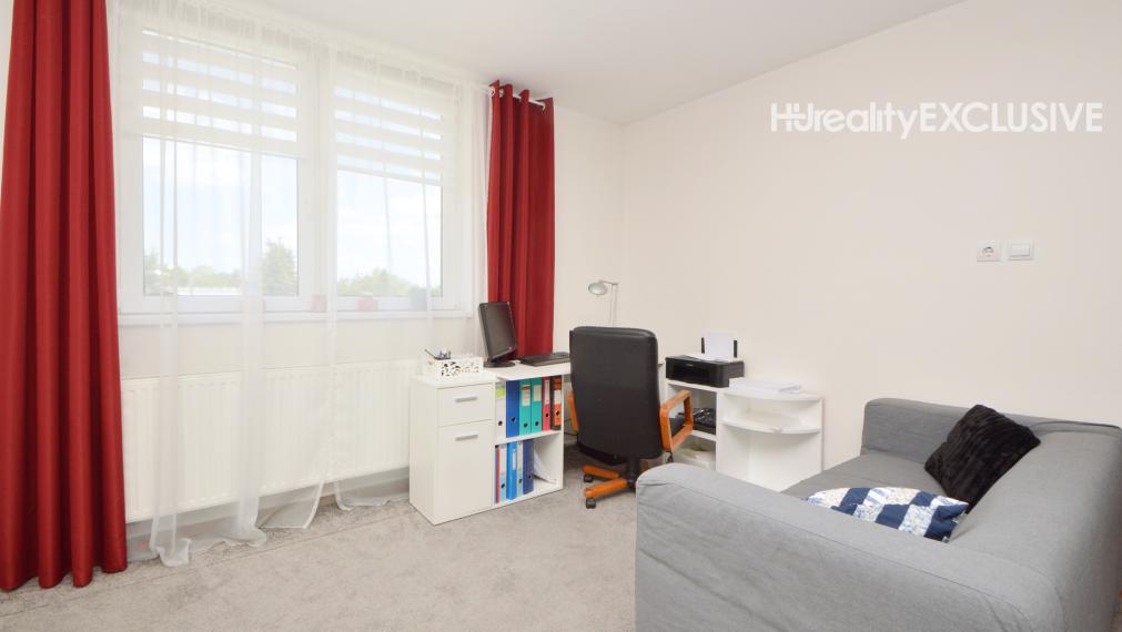 Predaj priestranný 5i rodinný dom s 1483 m2 pozemkom, pivnica, garáž, Dunakiliti