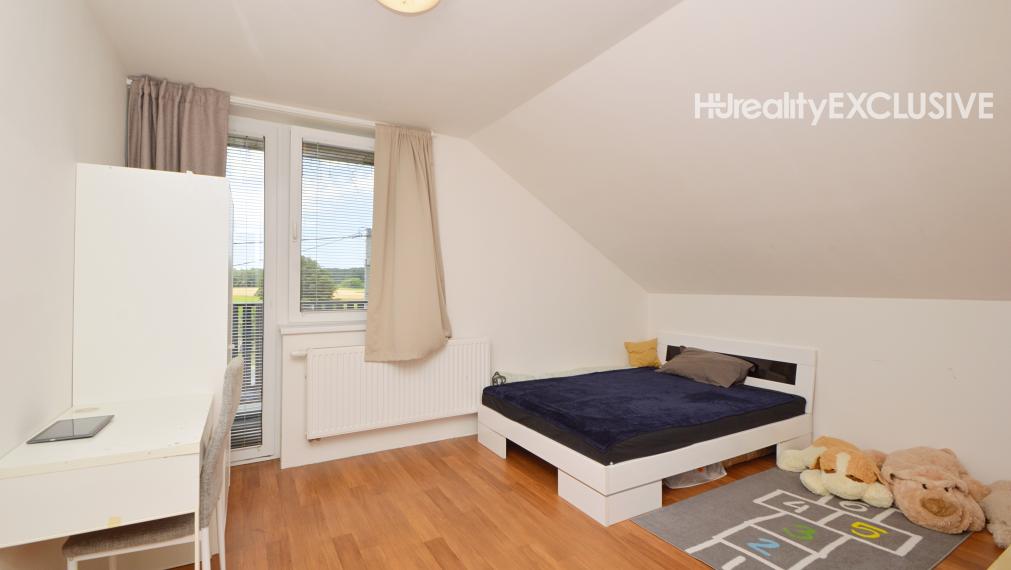 Predaj priestranný 5i rodinný dom s 1483 m2 pozemkom, pivnica, garáž, Dunakiliti