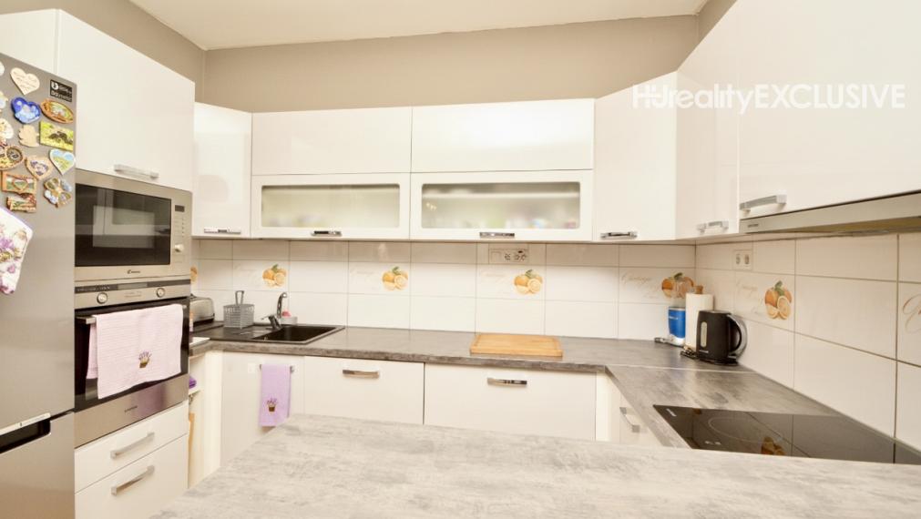 Predaj priestranný 2i byt s krytým parkovacím miestom v novostavbe, Rajka