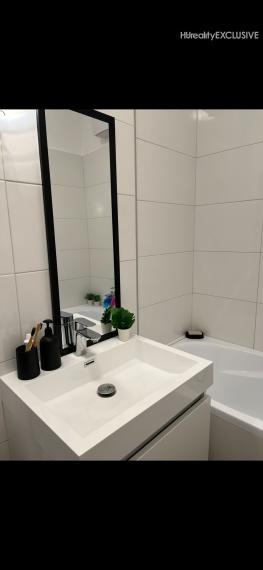 Prenájom, zariadený 1i byt s predzáhradkou a s vyhradeným parkovacím miestom, Rajka