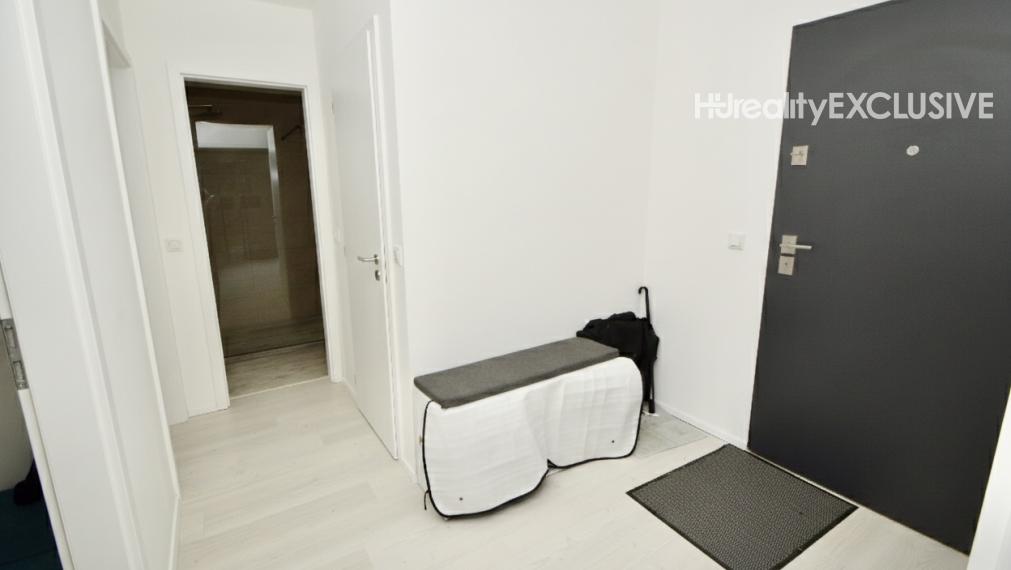 Predaj priestranný 3i byt s predzáhradkou v novostavbe, Rajka