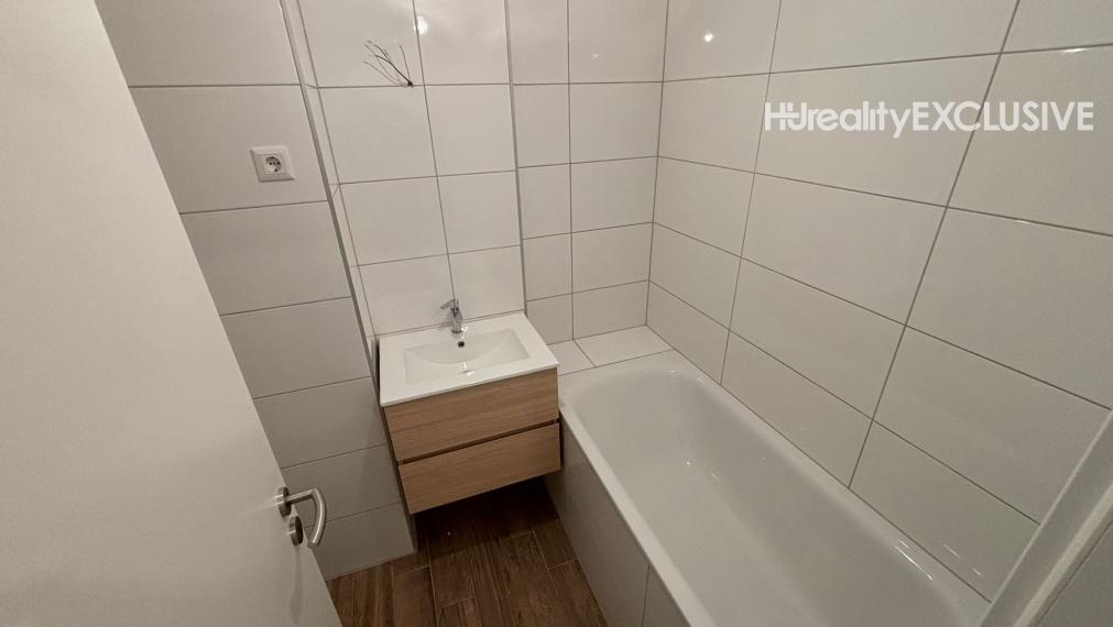 Prenájom, 1,5i byt s balkónom a s parkovacím miestom, Rajka