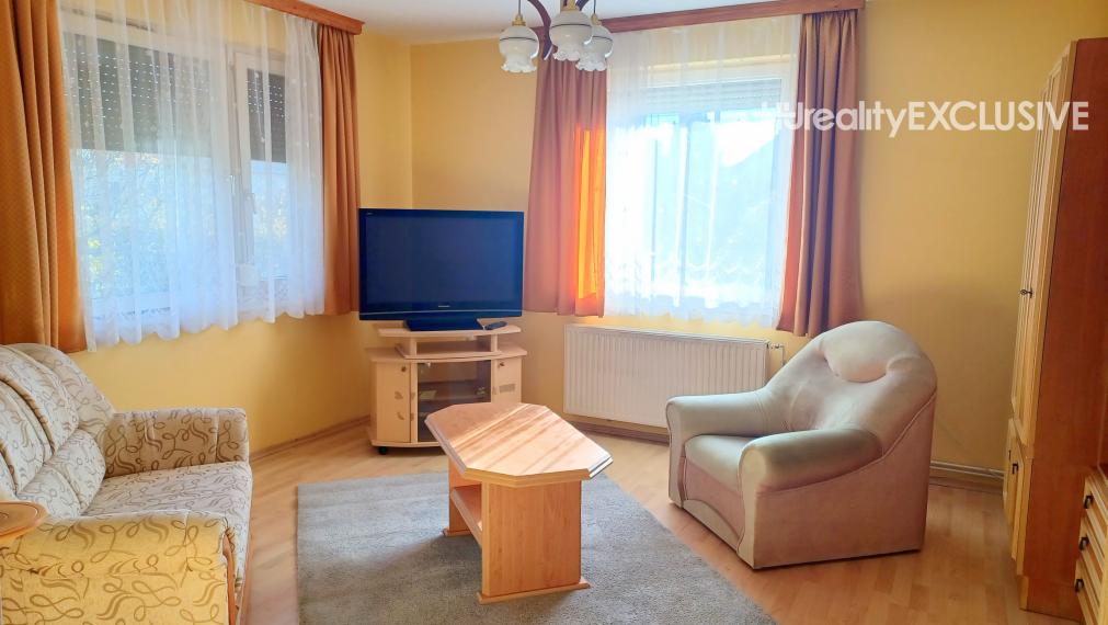 Predaj rodinný dom s garážou, pozemok 1094 m2, Mosonudvar