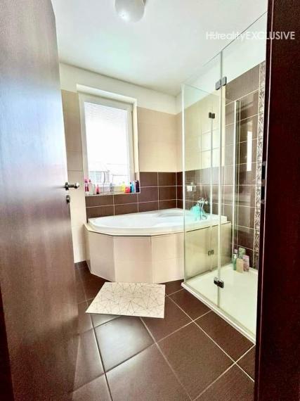 Predaj 4i rodinný dom v radovej zástavbe, pozemok 337 m2, Rajka