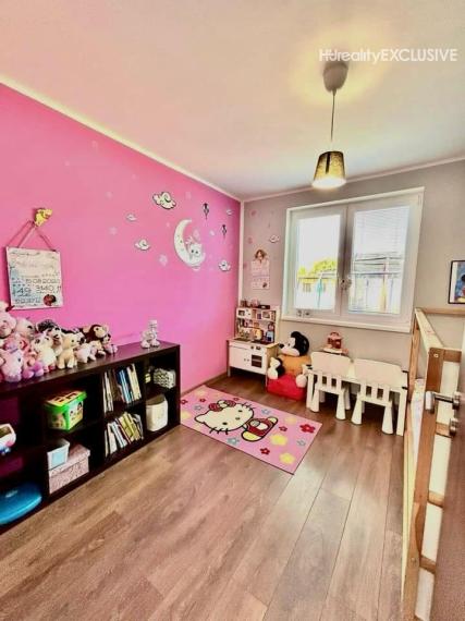 Predaj 4i rodinný dom v radovej zástavbe, pozemok 337 m2, Rajka