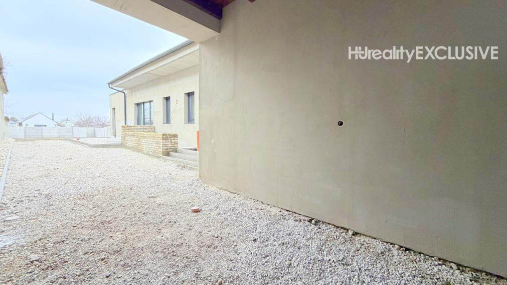 Predaj 4i rodinný dom 132 m2, pozemok 654 m2, pivnica, Levél