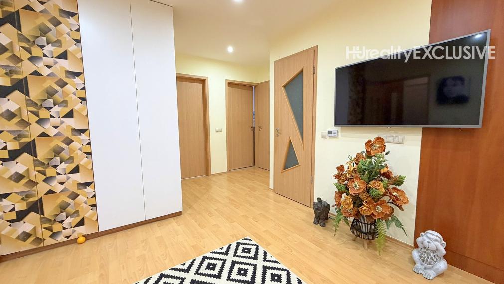 Predaj priestranný 3i byt s dvoma balkónmi, Mosonmagyaróvár